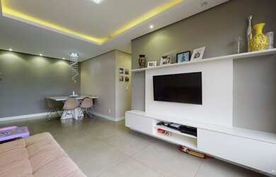 Imagem: O apartamento possui 3 Dormitórios, 2 Banheiros, 2 Vagas na