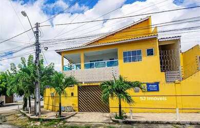 Imagem: A casa possui 3 Dormitórios, 1 Banheiro, 1 Vaga na garagem