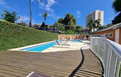 Imagem: A casa em condomínio possui 4 Dormitórios, 5 Banheiros, 2