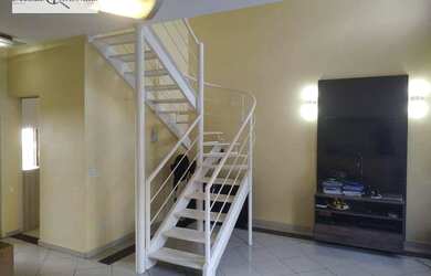 Imagem: A casa em condomínio possui 3 Dormitórios, 3 Banheiros, 2