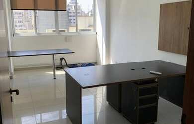 Imagem: O depósito possui 1 Vaga na garagem, 98m² de Área e está