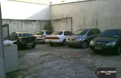 Imagem: O depósito possui 5 Vagas na garagem, 473m² de Área e está