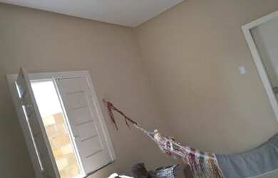 Imagem: A casa possui 2 Dormitórios, 1 Banheiro, 4 Vagas na garagem