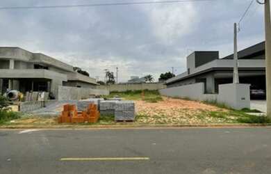 Imagem: O terreno possui 508m² de Área e está localizado em Portal