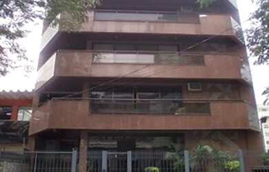 Imagem: O apartamento possui 4 Dormitórios, 5 Banheiros, 2 Vagas na