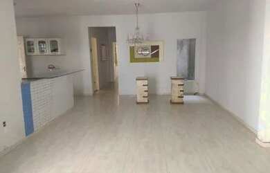 Imagem: A casa possui 2 Dormitórios, 2 Banheiros, 1 Vaga na garagem