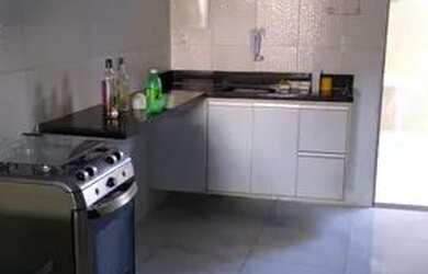 Imagem: A casa em condomínio possui 2 Dormitórios, 3 Banheiros, 2