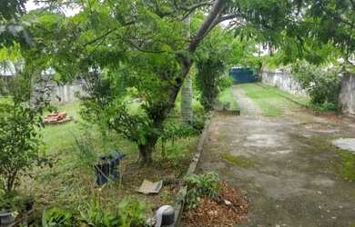 Imagem: A casa possui 2 Dormitórios, 3 Banheiros, 4 Vagas na garagem