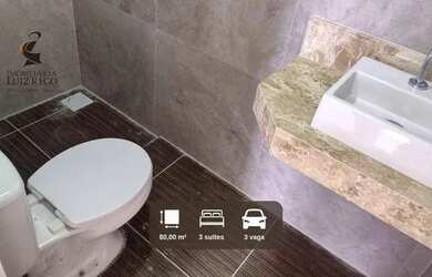 Imagem: A casa possui 3 Dormitórios, 4 Banheiros, 3 Vagas na garagem