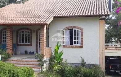 Imagem: A casa em condomínio possui 3 Dormitórios, 3 Banheiros, 2