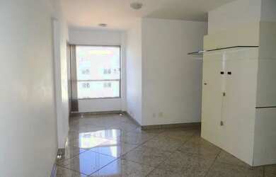 Imagem: O apartamento possui 2 Dormitórios, 2 Banheiros, 2 Vagas na