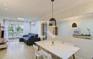 Imagem: O apartamento possui 2 Dormitórios, 2 Banheiros, 2 Vagas na