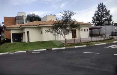 Imagem: A casa em condomínio possui 3 Dormitórios, 2 Banheiros, 2