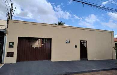 Imagem 8: Linda casa para família com espaço para lazer e segurança