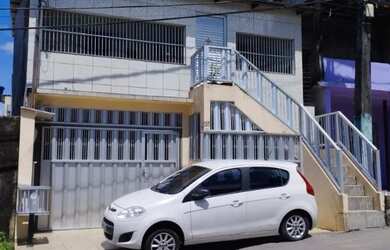 Imagem: A casa possui 4 Dormitórios, 2 Banheiros, 2 Vagas na garagem