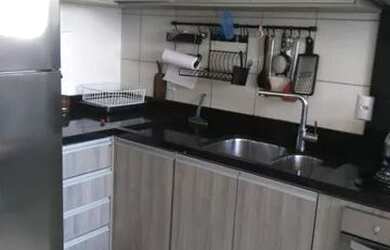 Imagem: O apartamento possui 2 Dormitórios, 1 Banheiro, 1 Vaga na garagem