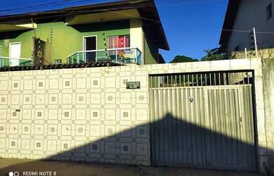 Imagem: A casa possui 2 Dormitórios, 2 Banheiros, 1 Vaga na garagem