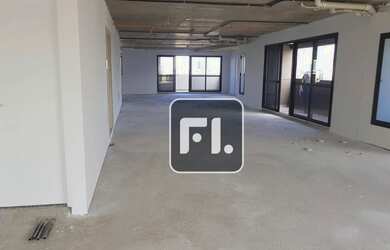 Imagem: O depósito possui 5 Vagas na garagem, 641m² de Área e está