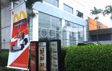 Imagem: O depósito possui 5 Vagas na garagem e 757m² de Área e está