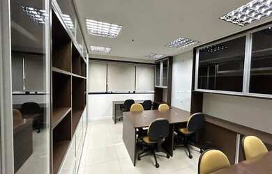 Imagem 5: Wall Street sala decorada PORTEIRA FECHADA