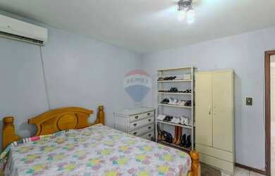 Imagem 13: Casa ampla 2 andares com 3 dormitórios e suíte no bairro Duque De Caxias