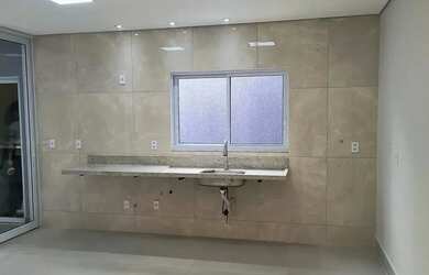 Imagem 10: ARNIQUEIRA CONJ 3, CASA 3 SUÍTES, FINO ACAB, PISC/CHURR, COND ALTO PADRÃO, AC IMÓVEL E CAR