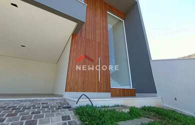 Imagem: A casa possui 3 Dormitórios, 4 Banheiros, 4 Vagas na garagem