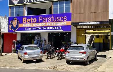 Imagem: O depósito possui 5 Vagas na garagem, 456m² de Área e está