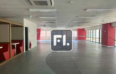 Imagem: O depósito possui 5 Vagas na garagem e 754m² de Área e está