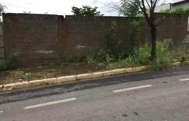 Imagem: O terreno está localizado em Bosque da Saúde, Cuiabá à venda