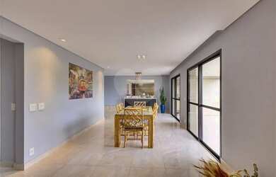 Imagem: O apartamento possui 3 Dormitórios, 5 Banheiros, 3 Vagas na