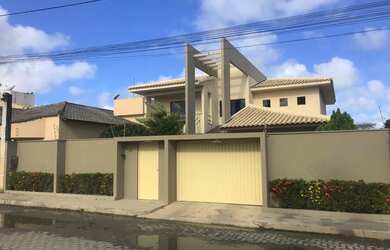 Imagem: A casa em condomínio possui 4 Dormitórios, 4 Banheiros, 4