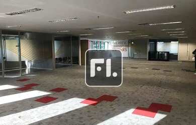 Imagem: O depósito possui 5 Vagas na garagem e 416m² de Área e está