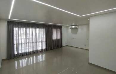 Imagem: O apartamento possui 3 Dormitórios, 5 Banheiros, 2 Vagas na