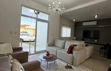 Imagem: A casa em condomínio possui 2 Dormitórios, 2 Banheiros, 2