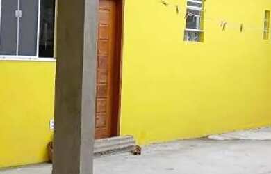 Imagem: A casa possui 2 Dormitórios, 4 Banheiros, 2 Vagas na garagem