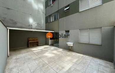 Imagem: O apartamento possui 1 Dormitório, 1 Banheiro, 1 Vaga na garagem