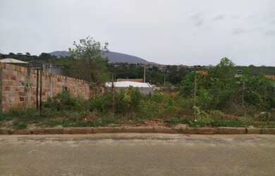 Imagem: O terreno possui 180m² de Área e está localizado em Mateus