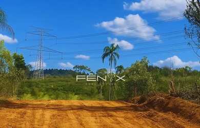 Imagem: O terreno possui 600m² de Área e está localizado em Roseira