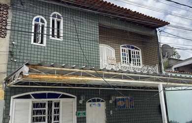 Imagem: A casa possui 1 Dormitório, 1 Banheiro e está localizado