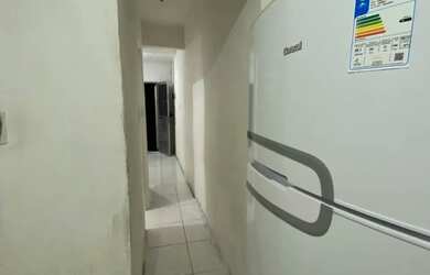 Imagem: A casa possui 1 Dormitório, 1 Banheiro e está localizado