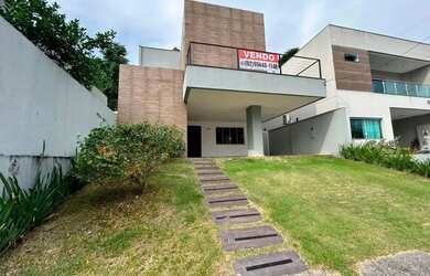 Imagem: A casa em condomínio possui 5 Dormitórios, 4 Banheiros, 4