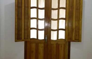 Imagem: A casa possui 2 Dormitórios, 1 Banheiro, 1 Vaga na garagem