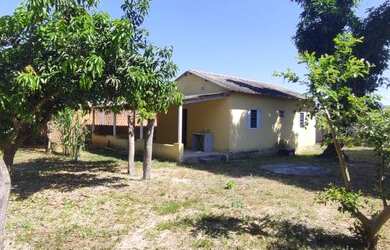 Imagem: A casa possui 2 Dormitórios, 1 Banheiro, 90m² de Área, Área