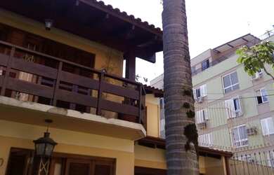 Imagem 1: Casa de 297 metros quadrados no bairro Jardim Lindóia com 4 quartos