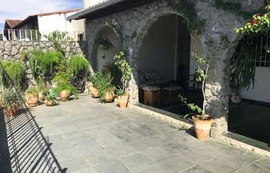 Imagem 1: Casa com 6 Quartos e 3 banheiros Venda, 360 m por R$ 850.000