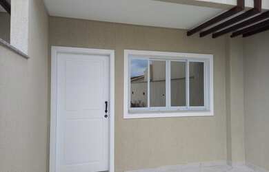 Imagem 4: Lindo sobrado com 2 suítes e vaga para 2 carros na garagem em Porto Belo