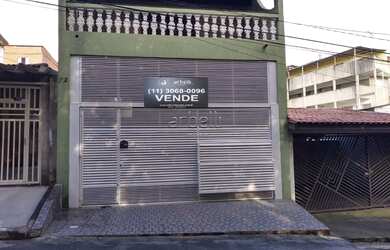 Imagem: A casa possui 4 Dormitórios, 2 Banheiros, 2 Vagas na garagem