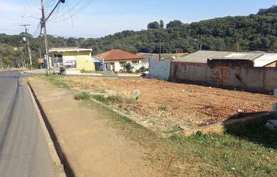 Imagem: O terreno possui 275m² de Área e está localizado em Contorno