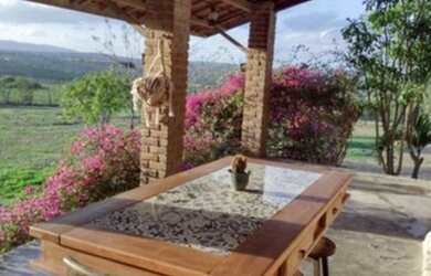 Imagem: A chácara possui 400m² de Área, Churrasqueira e está localizado